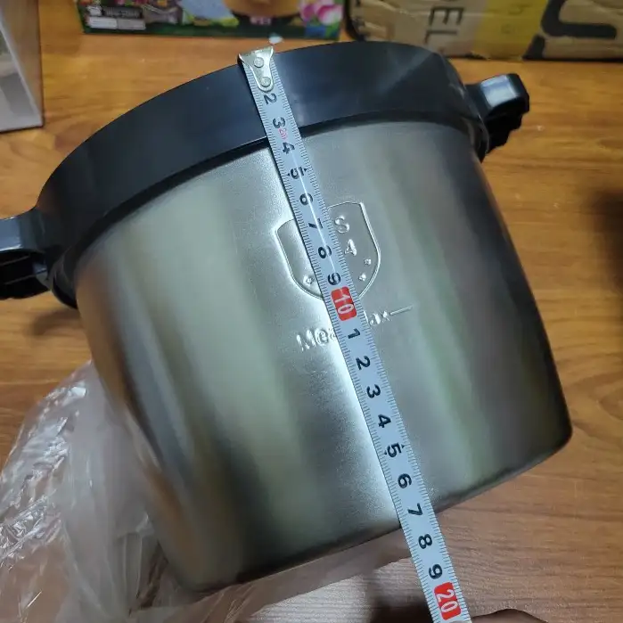 Máy xay thịt Sokany SK-7033 cối inox, dung tích 6.5 lít, công suất 1500W, 3 tốc độ xay - Bảo hành 12 tháng Máy xay thịt Sokany SK-7033 cối inox, dung tích 6.5 lít, công suất 1500W, 3 tốc độ xay - Bảo hành 12 tháng - Ảnh 5